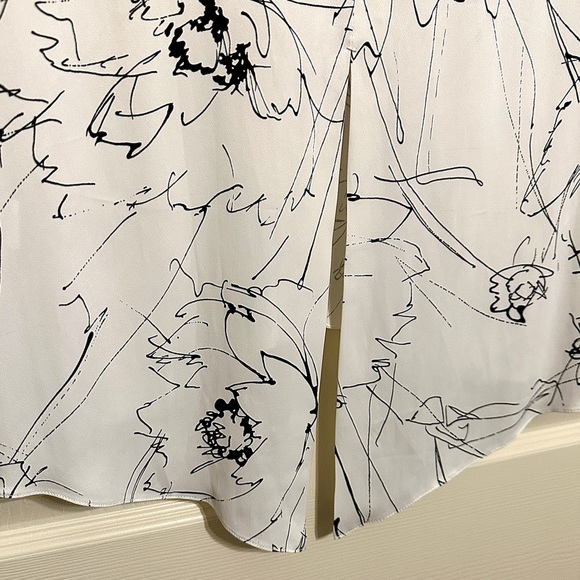 NWOT Hellessy Off White/Black Gorgeous Floral Detailed Blouse, Size 8 - VHTF! - Picture 3 of 7